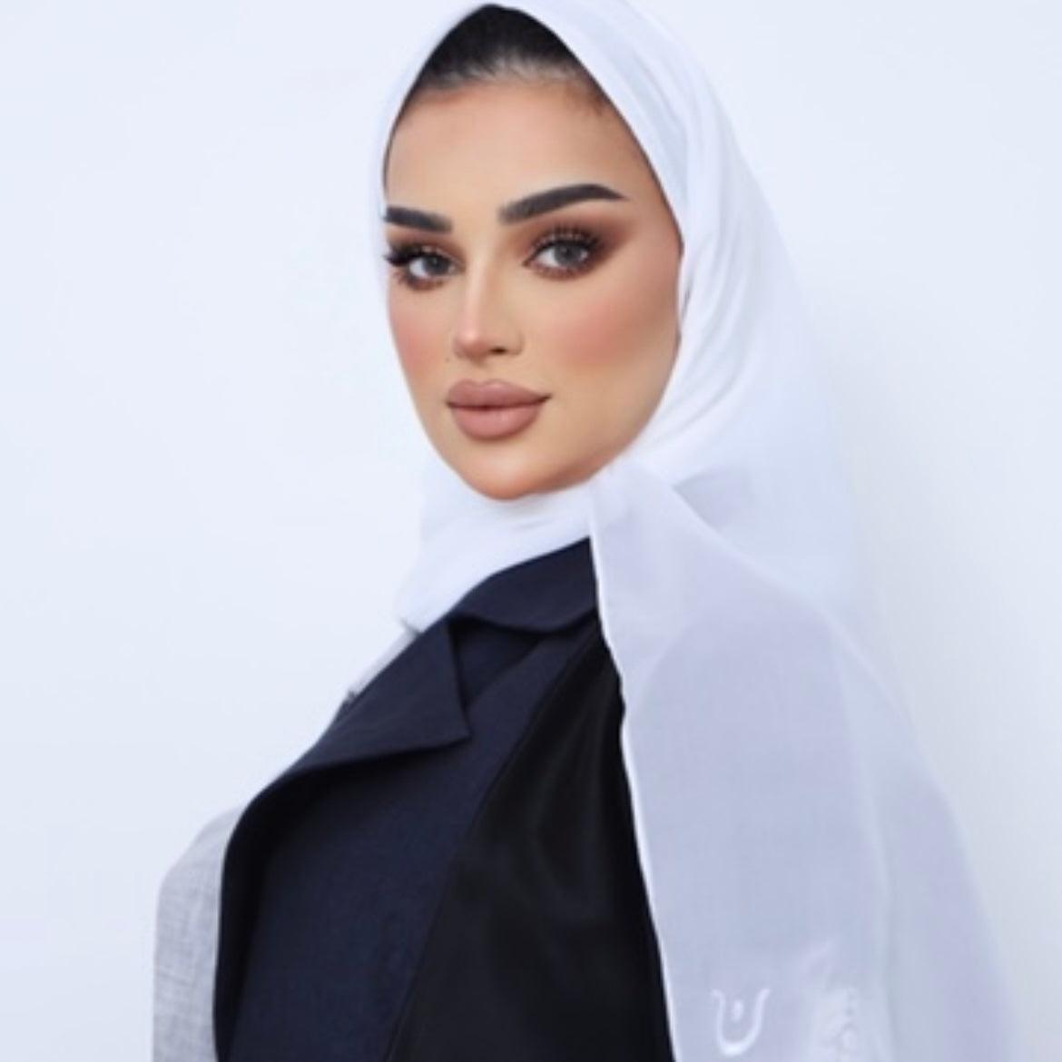 White mini Abaya Hijab- petite | The Nouf Shop